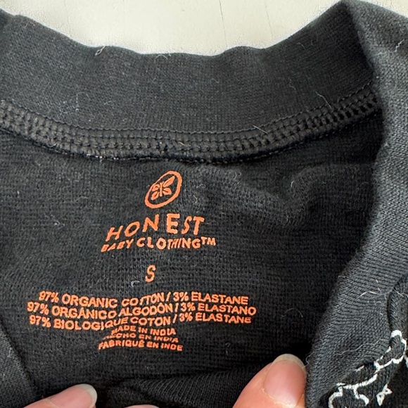 Honest Baby Clothing Company Unisex Black and White Skull Pajamas - Picture 4 of 14